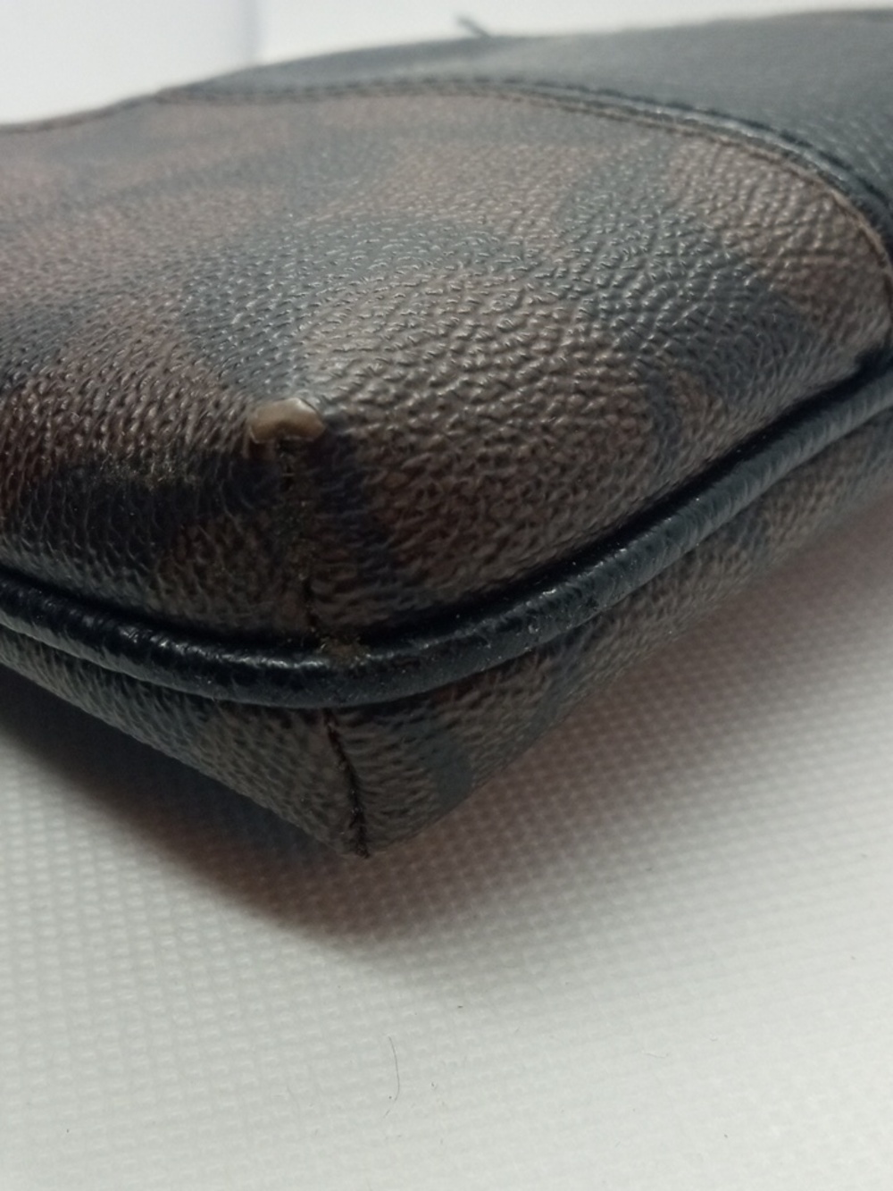 COACH SIGNATURE WRISTLET - Picture 11 of 12